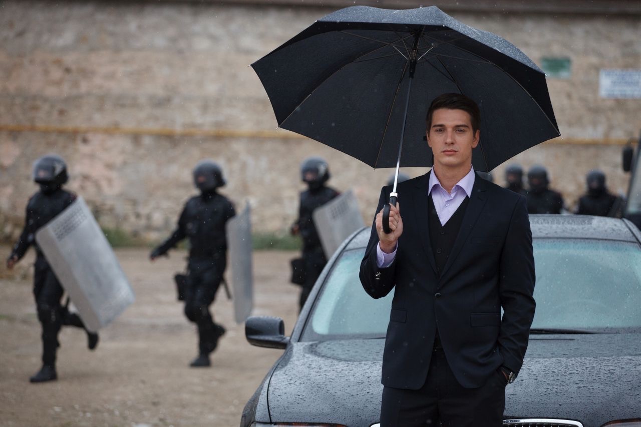 Ayol qichqiriq bilan boshashyapti Kelinni ogirlab, yertolada sikishgan