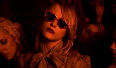 पोस्टर देखें