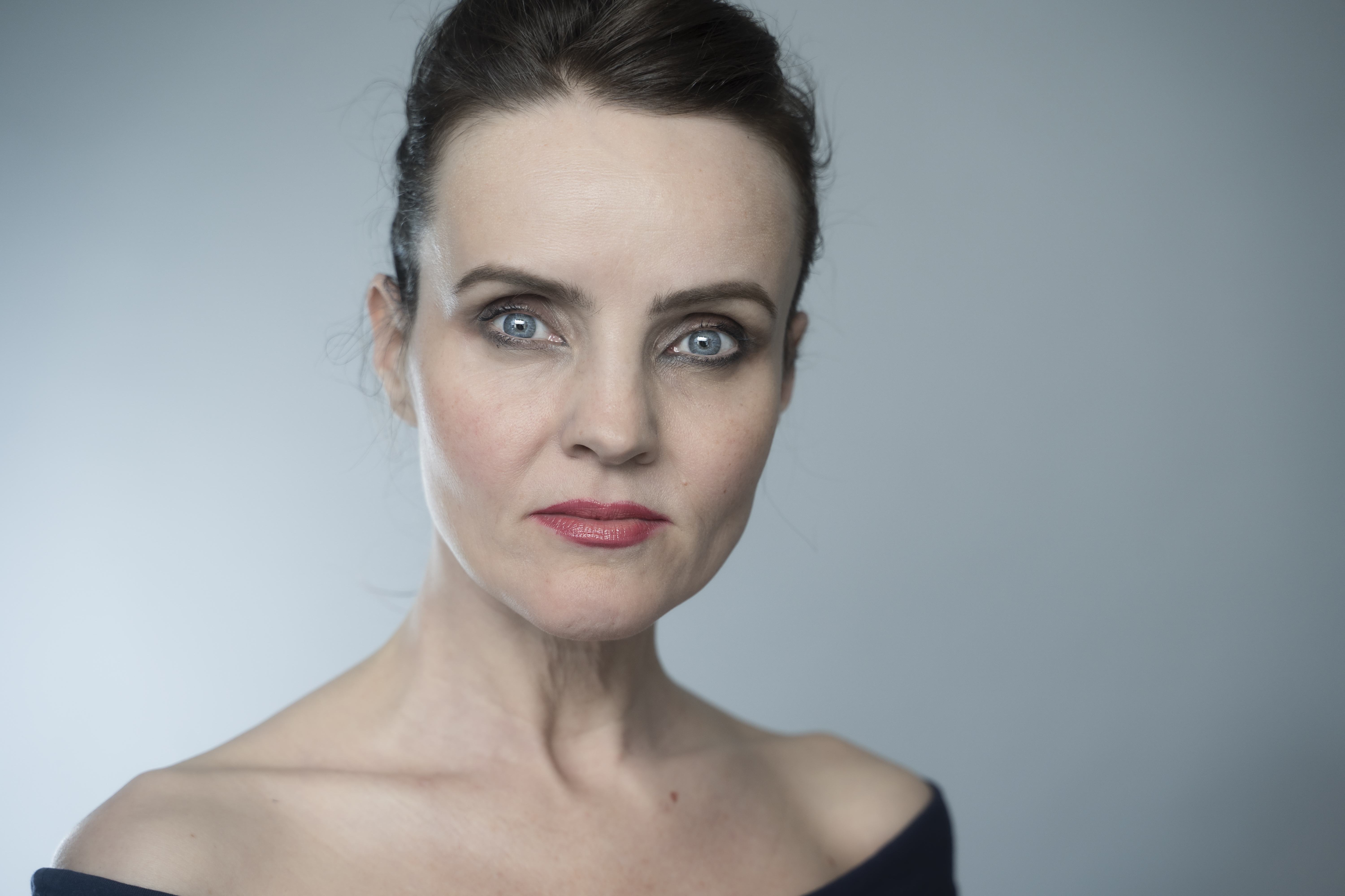 Havaskor sutyen yoq Jinsiy Kuba qizlari