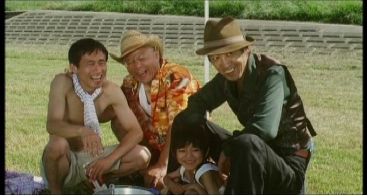 Транссексуалдардың аяқтарының арасында не бар?