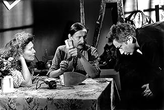 पोस्टर देखें