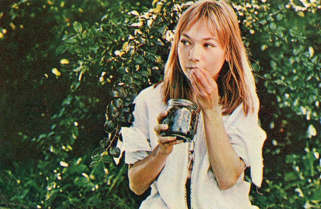 Ginekologning kabinetida suratga olingan porno video.