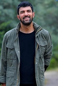 Primary photo for Zalim zaman... Insana hiç acimaz. Tutmaya çalissan da durmaz, geçer. Tatli aci her sey ani olur. Vakti gelen göçer gider. Primary photo for Zalim zaman... Insana hiç acimaz. Tutmaya çalissan da durmaz, geçer. Tatli aci her sey ani olur. Vakti gelen göçer gider.