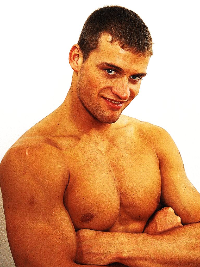 Erikning pikap rassomi pornosini onlayn tomosha qiling Uy qurgan videoda qiz sikildi.