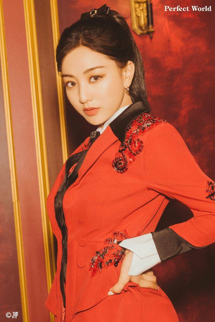 perfect world TWICE チェヨン Twice: Perfect World (2021)