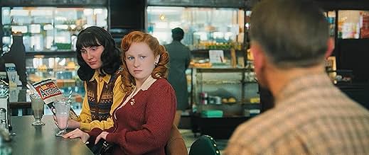 पोस्टर देखें