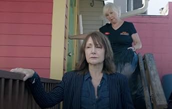 पोस्टर देखें