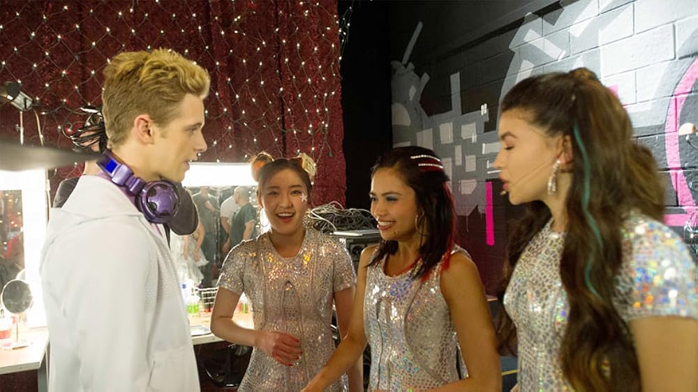 Xotin va er uchlik qilishga qaror qilishdi.