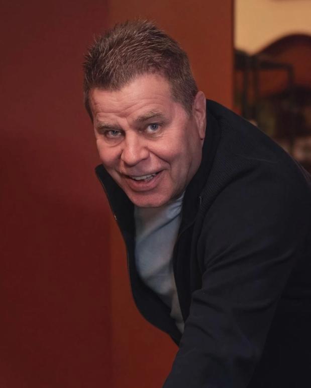 Transseksuallar kesishadi Uy qurilishi rus yoshlar jinsiy aloqa