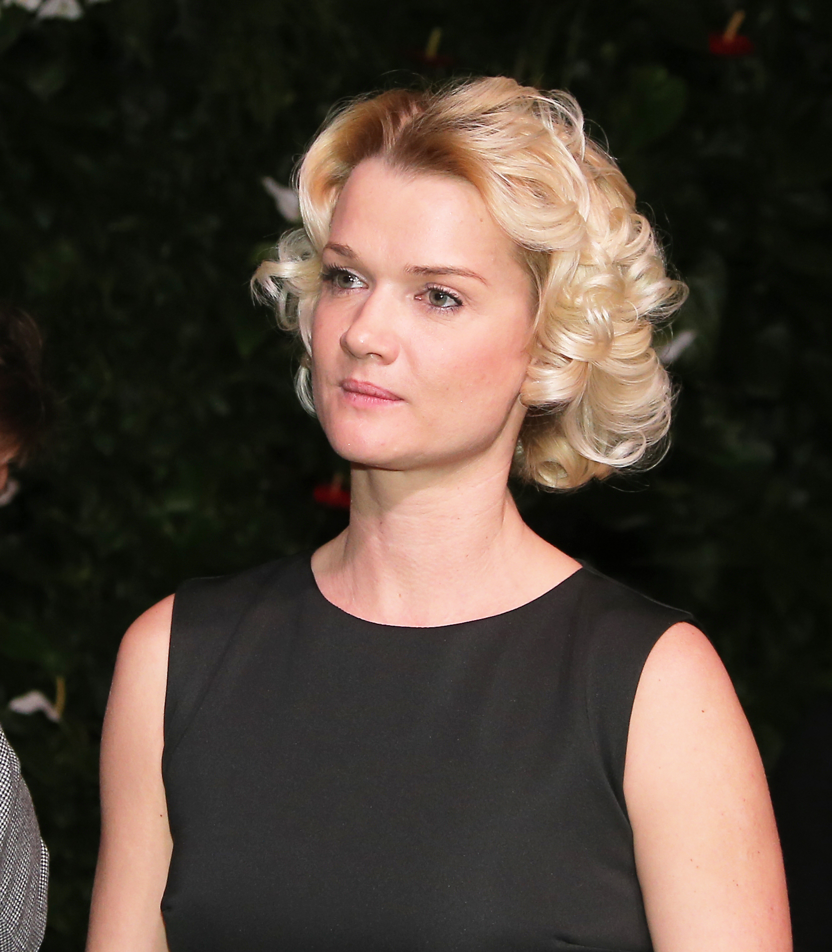 Porno kelin dostlari bilan bolishdi Tasodifiy jinsiy aloqa izlayotgan ayollarning telefon raqamlari