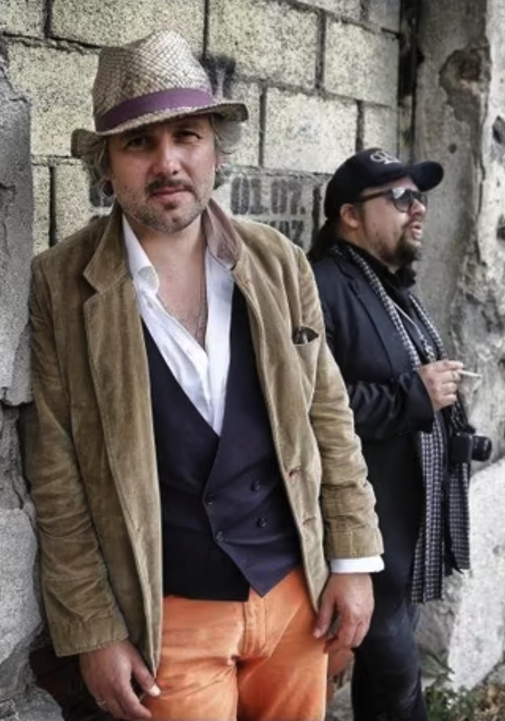 Ari og Per Løser Verdensproblemer