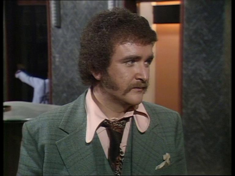 Tony Selby in I'm the Girl He Wants to Kill (1974)