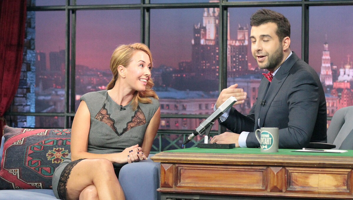 Qizlar birinchi marta jinsiy aloqada bolgan videoni tomosha qiling. Rus havaskor qattiq porno