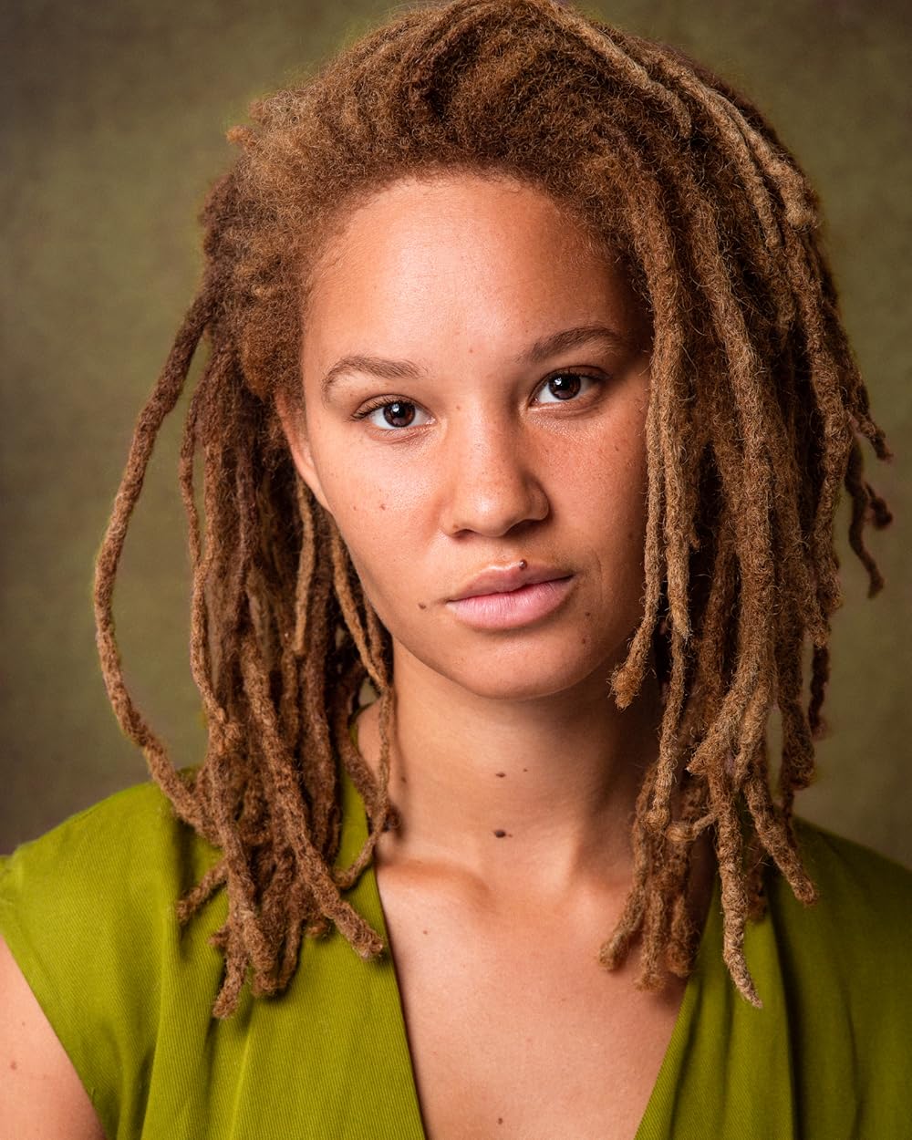 Samolyotda ayol olimi