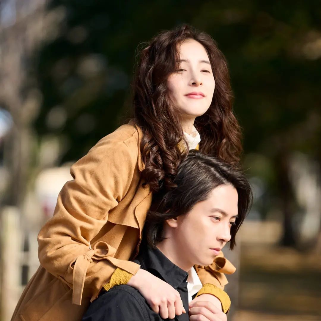【完売品入手困難】ALEXIASTAM Love actually ラスト1点 91nThqFc5pL.jpg