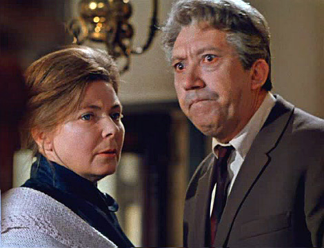 Ajoyib sifatli porno kiyimdagi jinsiy aloqa Semiz eshaklar uchun hojatxonada yashirin kamera