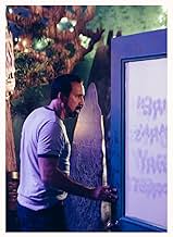 पोस्टर देखें