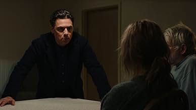 पोस्टर देखें