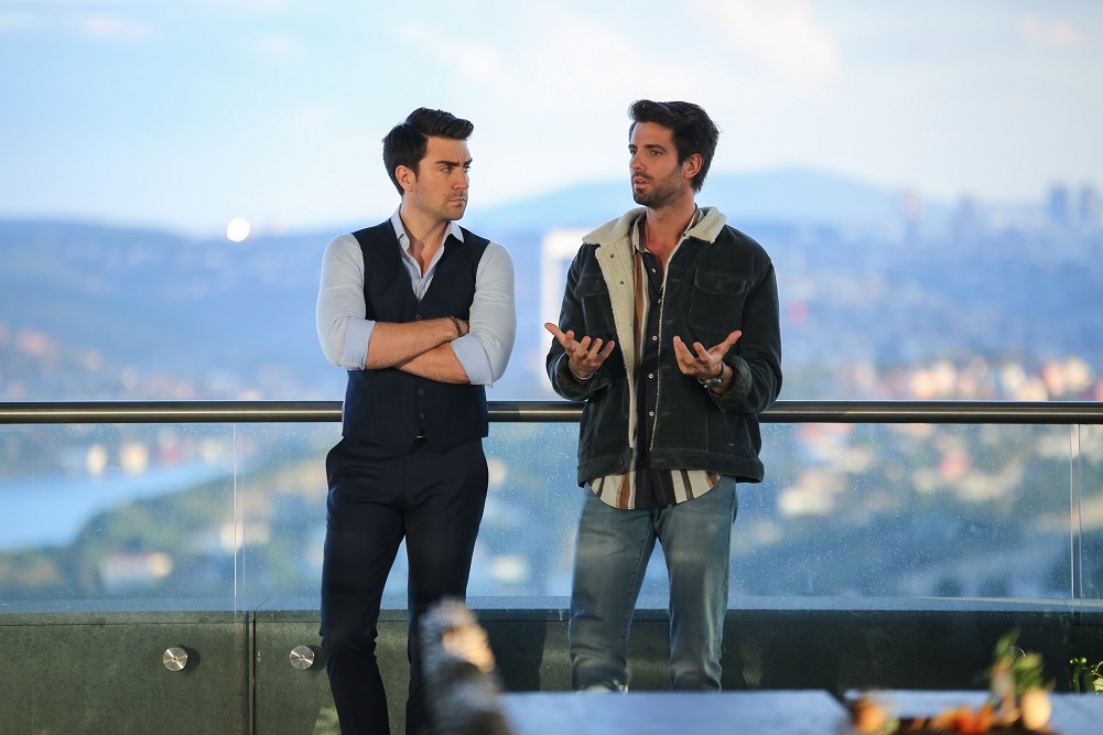 Qiz porno qilishga majbur boldi