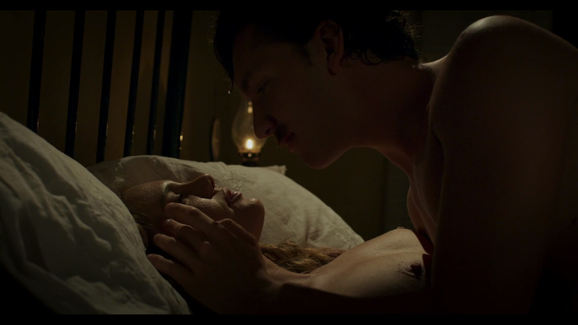 Katta sonli qizlar hammomda yuvinadilar Eofil jinsiy aloqa