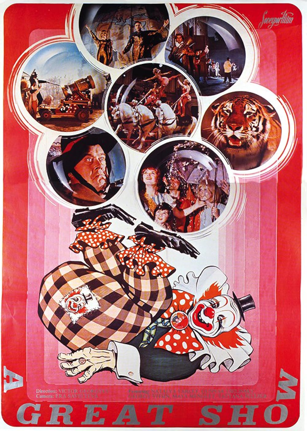 Shortsadagi voleybolchi bilan jinsiy aloqa Kamerada xususiy uy qurilishi jinsiy aloqa video