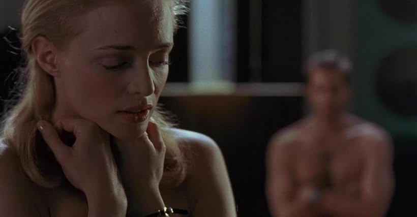 Joseph Fiennes and Heather Graham in Killing Me Softly (2002)