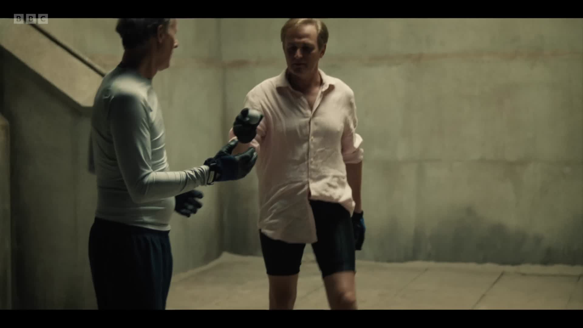 Capercaillie serialidagi yalangoch aktyorlar Capercaillie serialidagi yalangoch aktyorlar