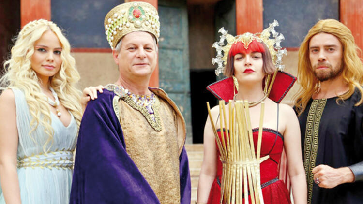 Chiqib ketgan mushukning fotosurati Yoshlarning sikish surati