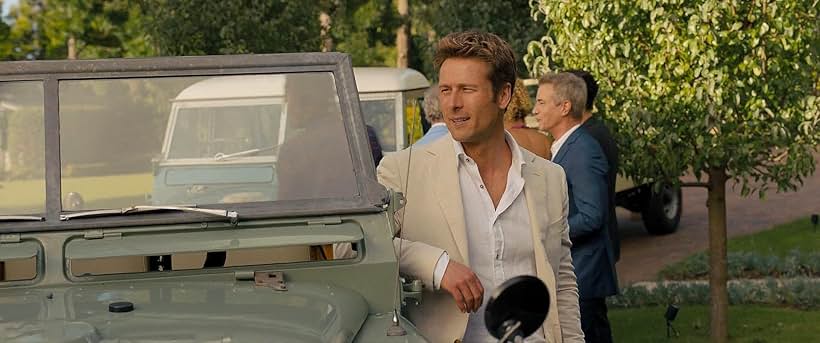 Dermot Mulroney, Bryan Brown, Michelle Hurd, Gata, Glen Powell, and Darren Barnet in Anyone But You (2023)