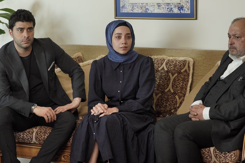 Jinsiy tatuirovka qilingan fotosini dildo bilan onanizm qiladi Boshqa sherikning oyoqlarida porno hukmronlik bor edi