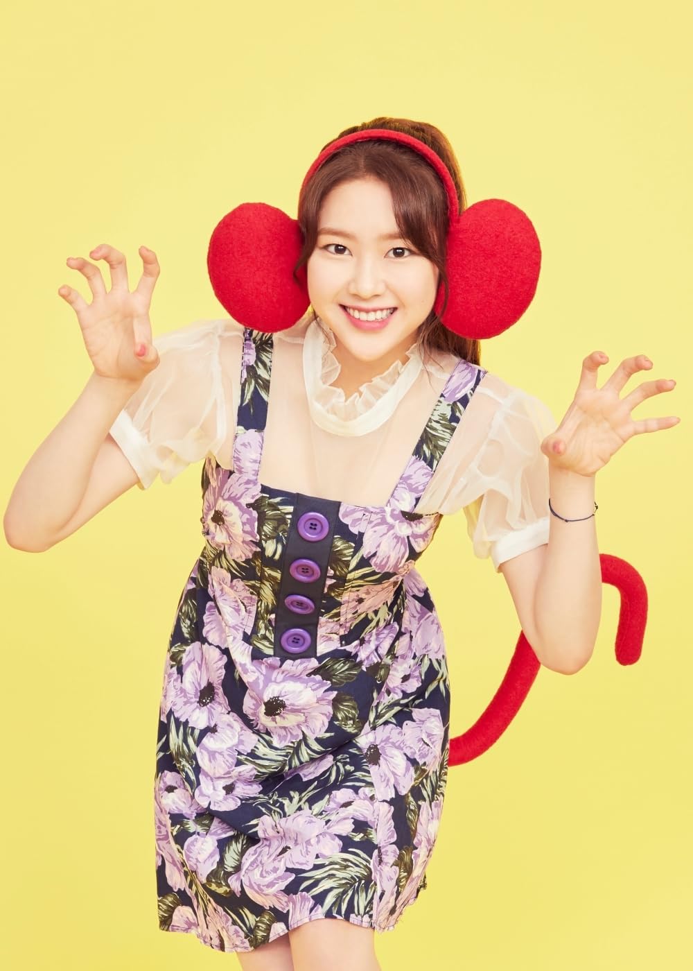 OHMYGIRL オマゴル ビニ banana allergy トレカ 【レア】 OHMYGIRL オマゴル ビニ banana allergy トレカ 【レア】 CD