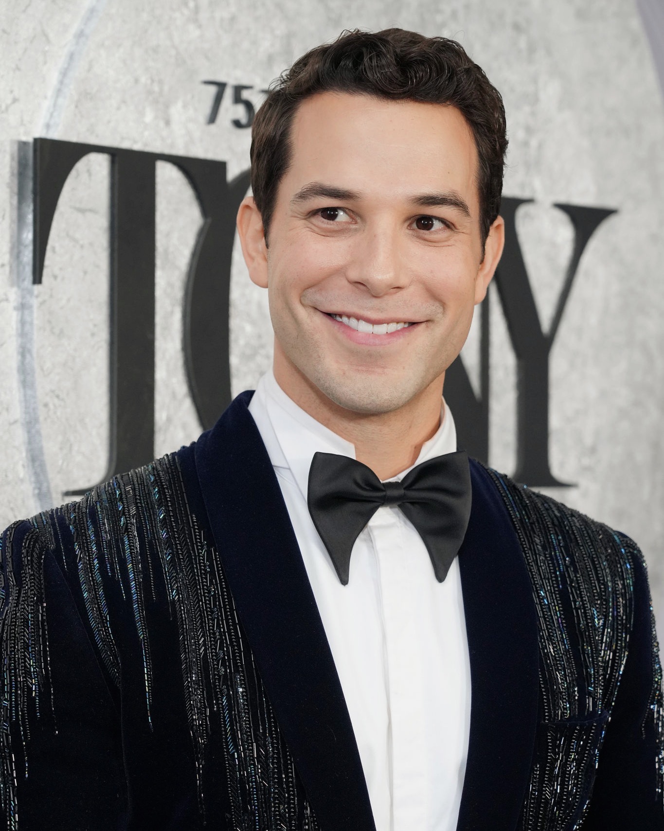 Skylar Astin