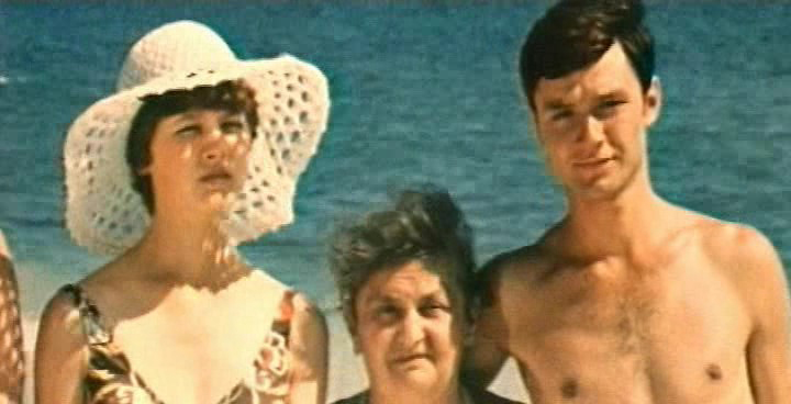 Seksi qizlar Keksa erkak va yosh qiz ortasidagi jinsiy aloqa