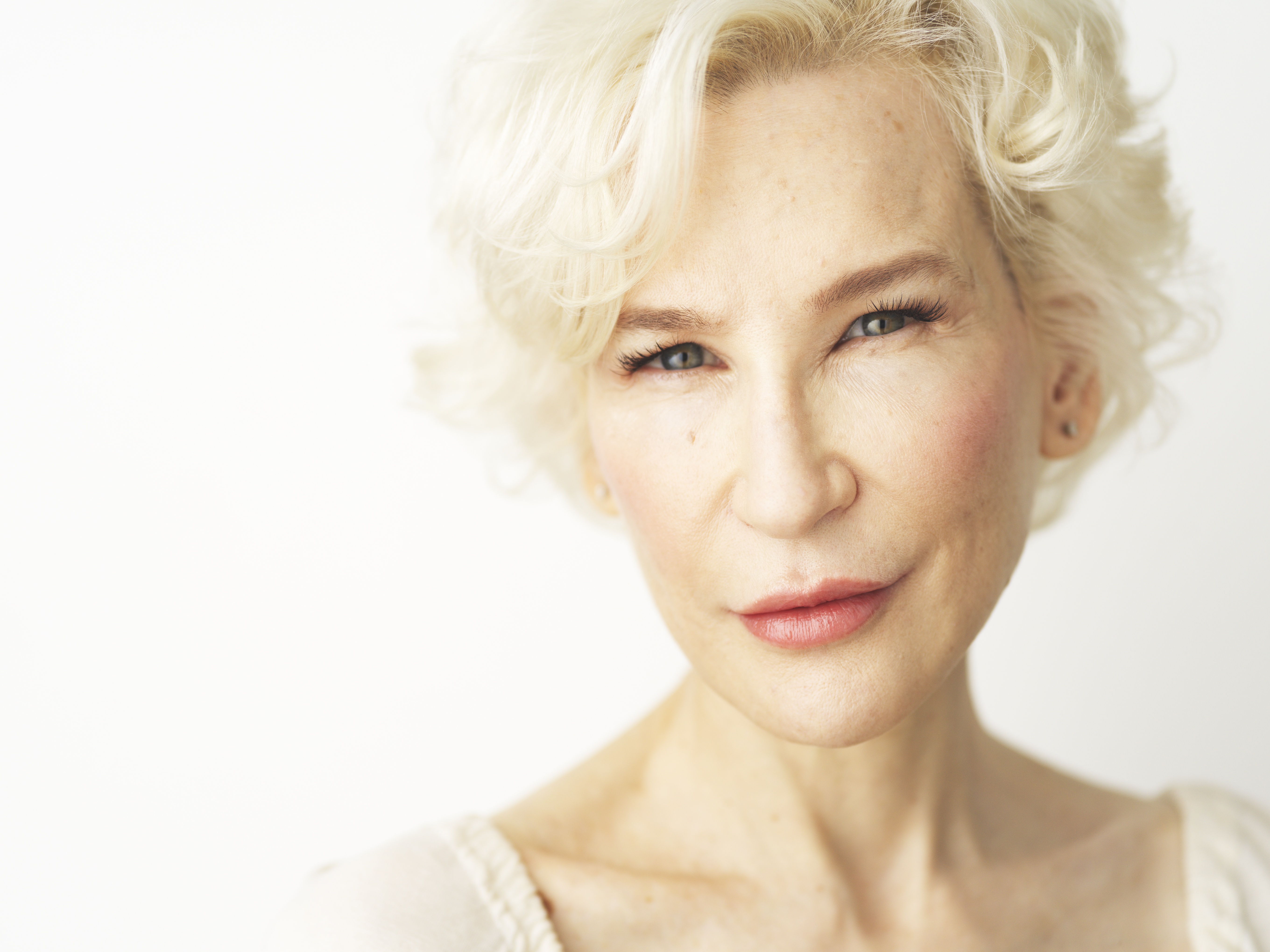 Gimnastikachi erotik filmlar Rus yigiti boshqa yigitni sikadi