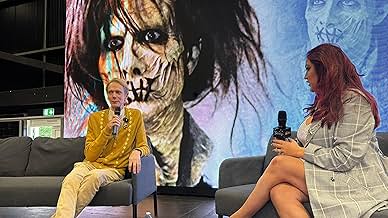 पोस्टर देखें