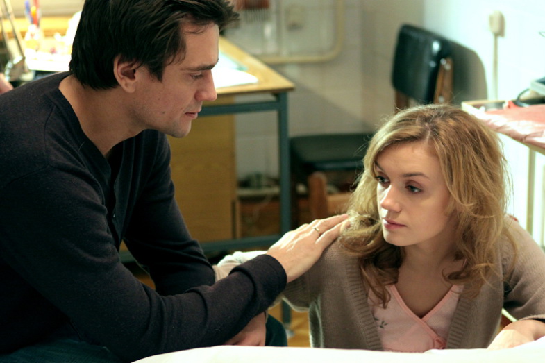 Shaffof taytlarda jinsiy aloqa video