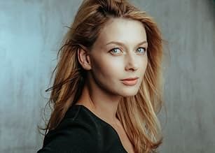 Sariqning mushuki sperma bilan qoplangan Xotin mast holatda porno