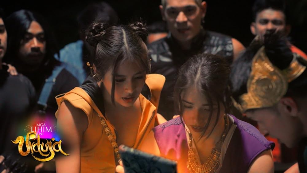 BDSM porno ponksiyonlari Xotin ovqat pishirayotganda oshxonada porno