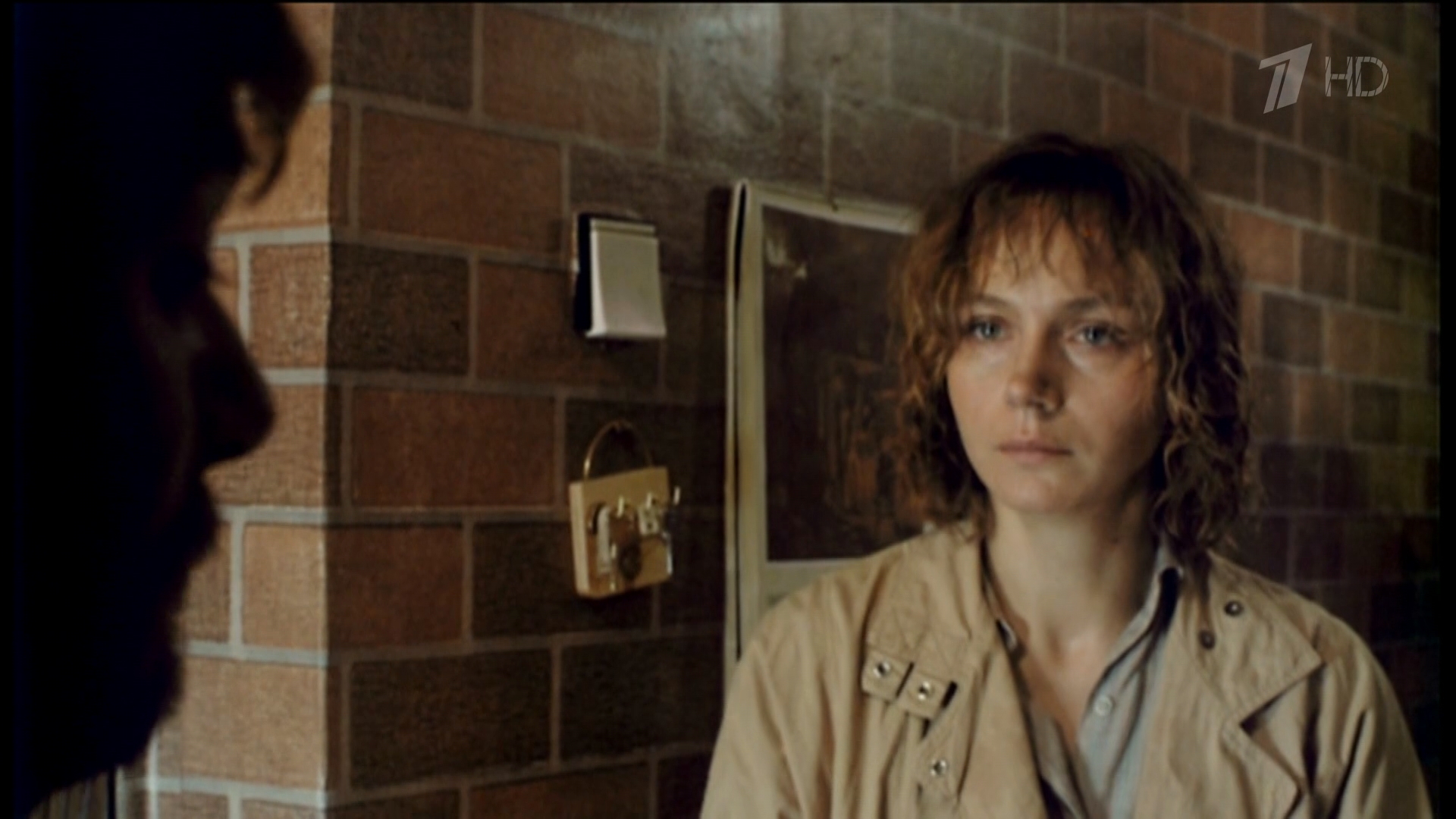 Chiroyli erotik viloyat qizlari Yetuk rus ayol jinsiy aloqa uchun it uslubidagi pozitsiyaga kirdi.