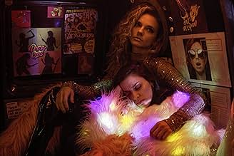 पोस्टर देखें