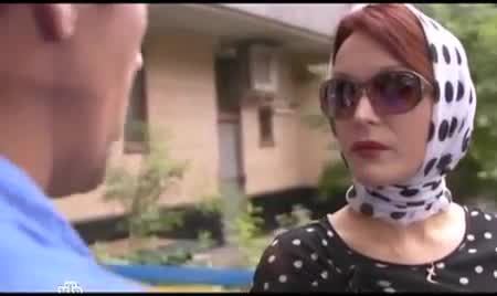 Ona qizini jinsiy azosiga mixlab qoydi