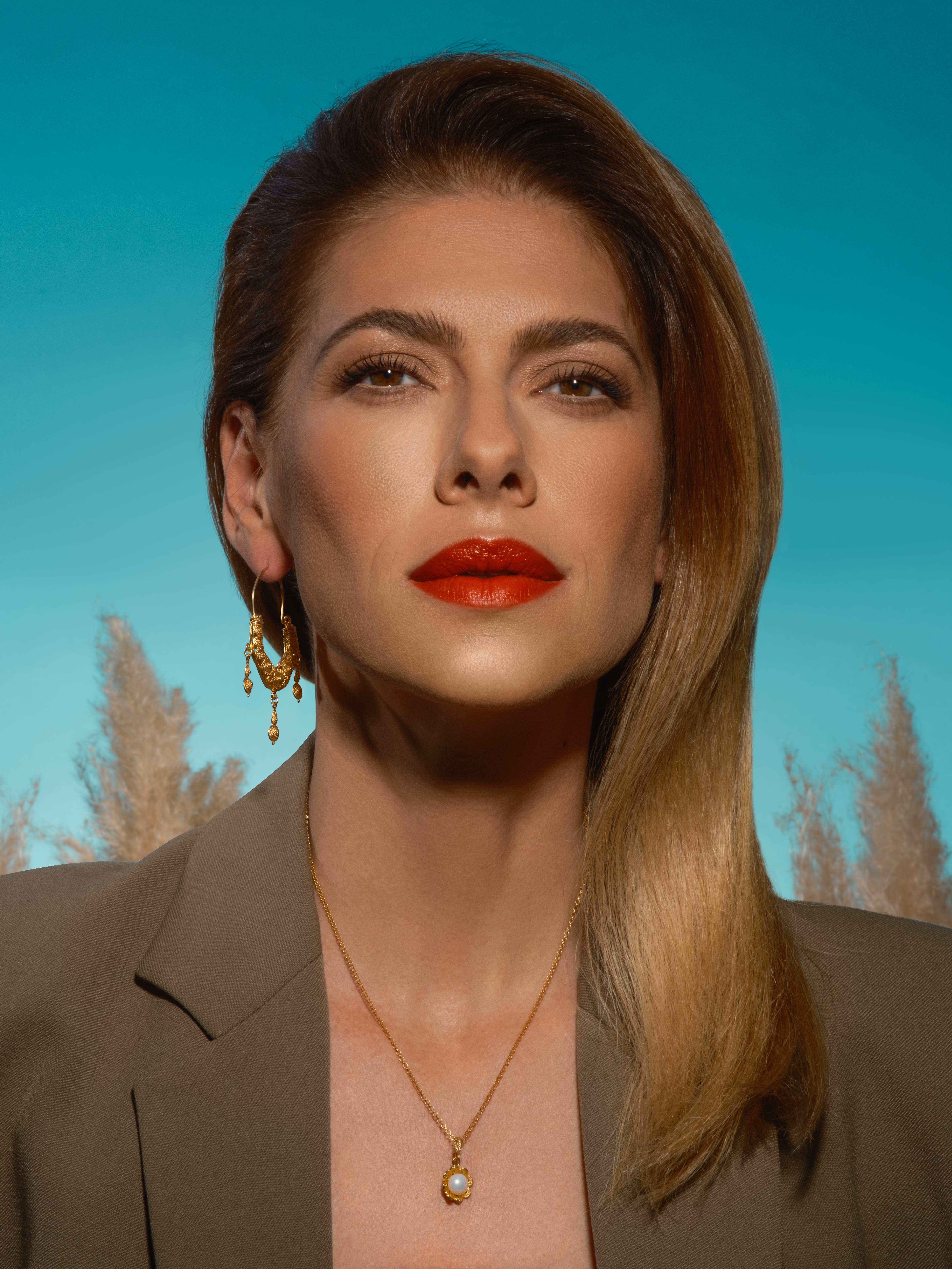 Chiroyli yalangoch ayollar video rasmlar Yetuk qizlar jinsiy aloqa