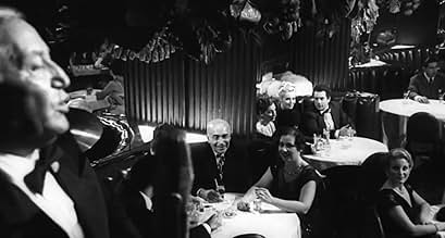 पोस्टर देखें