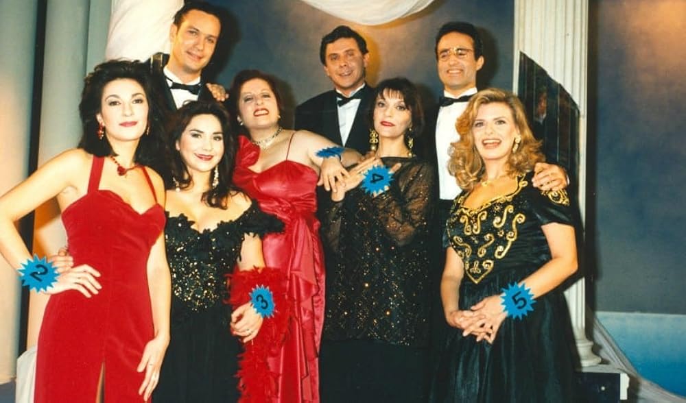 Отбасылық бейне: Алғашқы топтық секс Менің жолдасым екеуміз бір әдемі аққұбаны мас етіп алып, оны траховкаладық.