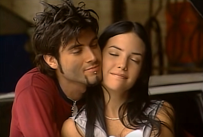 MV5BZGE0ZDY1YmItNjNkYS00NmYzLTkxYzQtNjAy