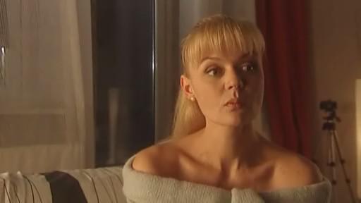 U mening mushukimga qaradi