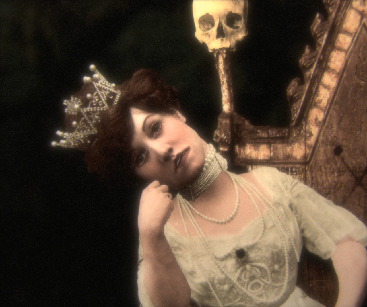 Étude No. 9: Ubu the Queen