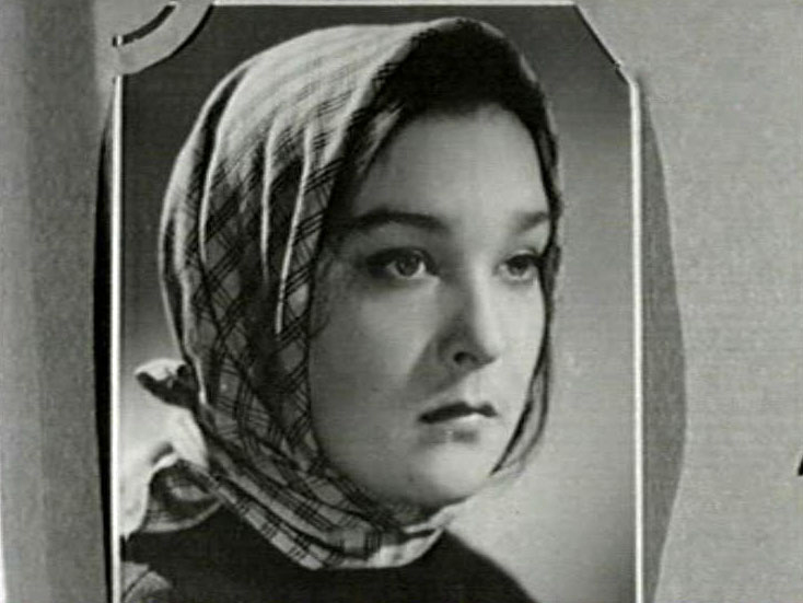 Mast rus ayolni eshagiga sikishdi. Gozal qizlar va ularning otalari ishtirokidagi porno videolar