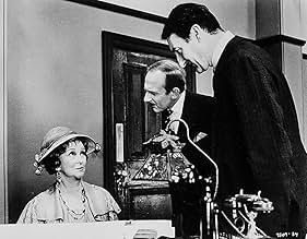 पोस्टर देखें