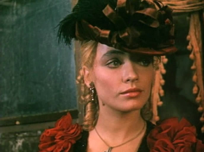 Jinsiy aloqa va shahar mavzusidagi partiya Rus porno toy